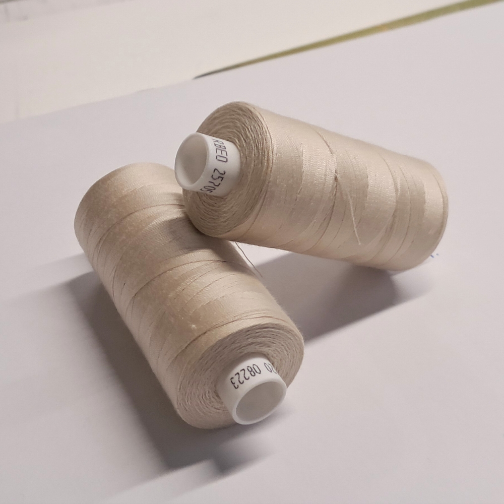 2992-8223 Ompelukonelanka, Epic Polyesterilanka nr.120 (1000m) - Beige